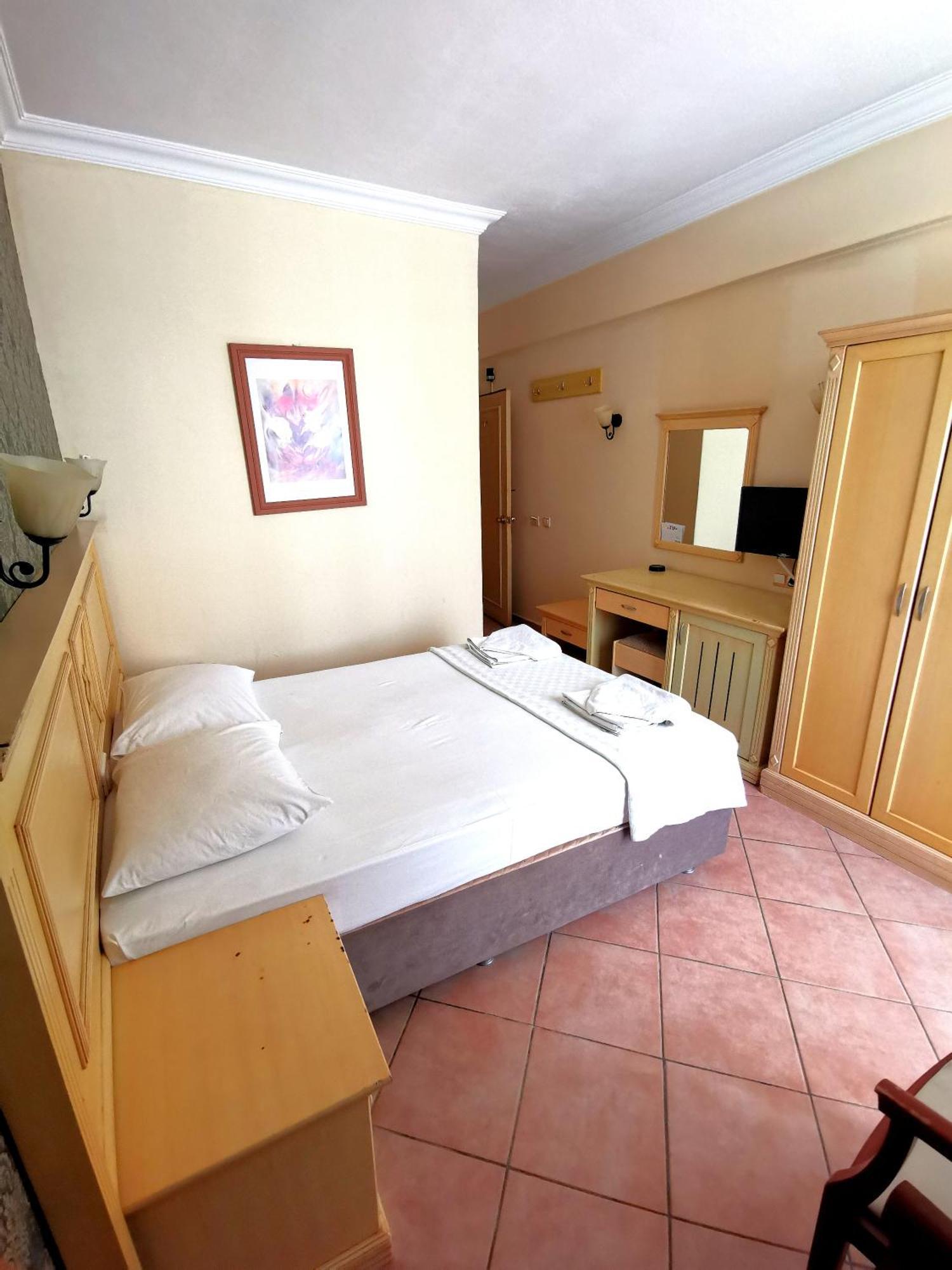Intermar Hotel Marmaris Esterno foto