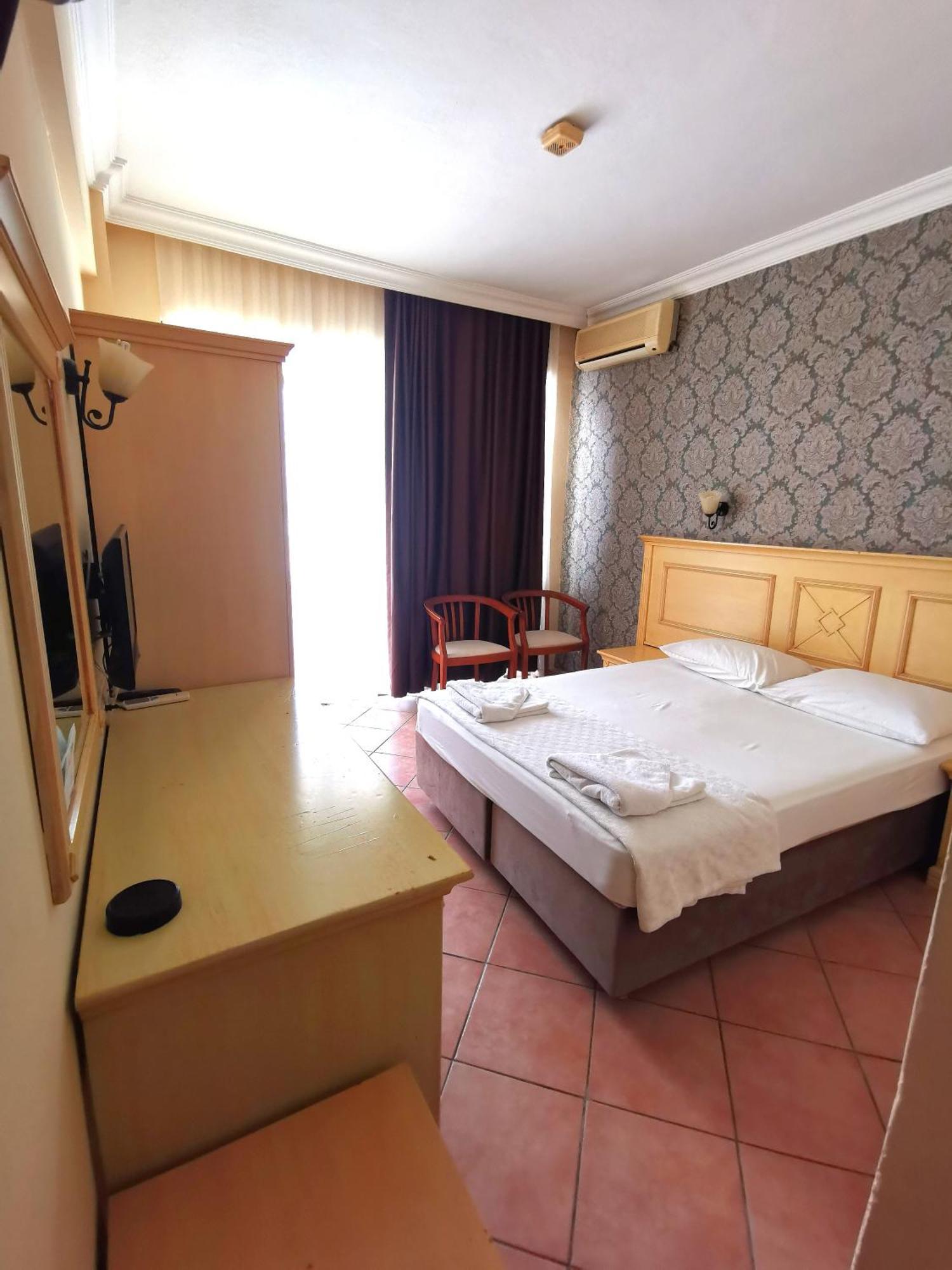 Intermar Hotel Marmaris Esterno foto